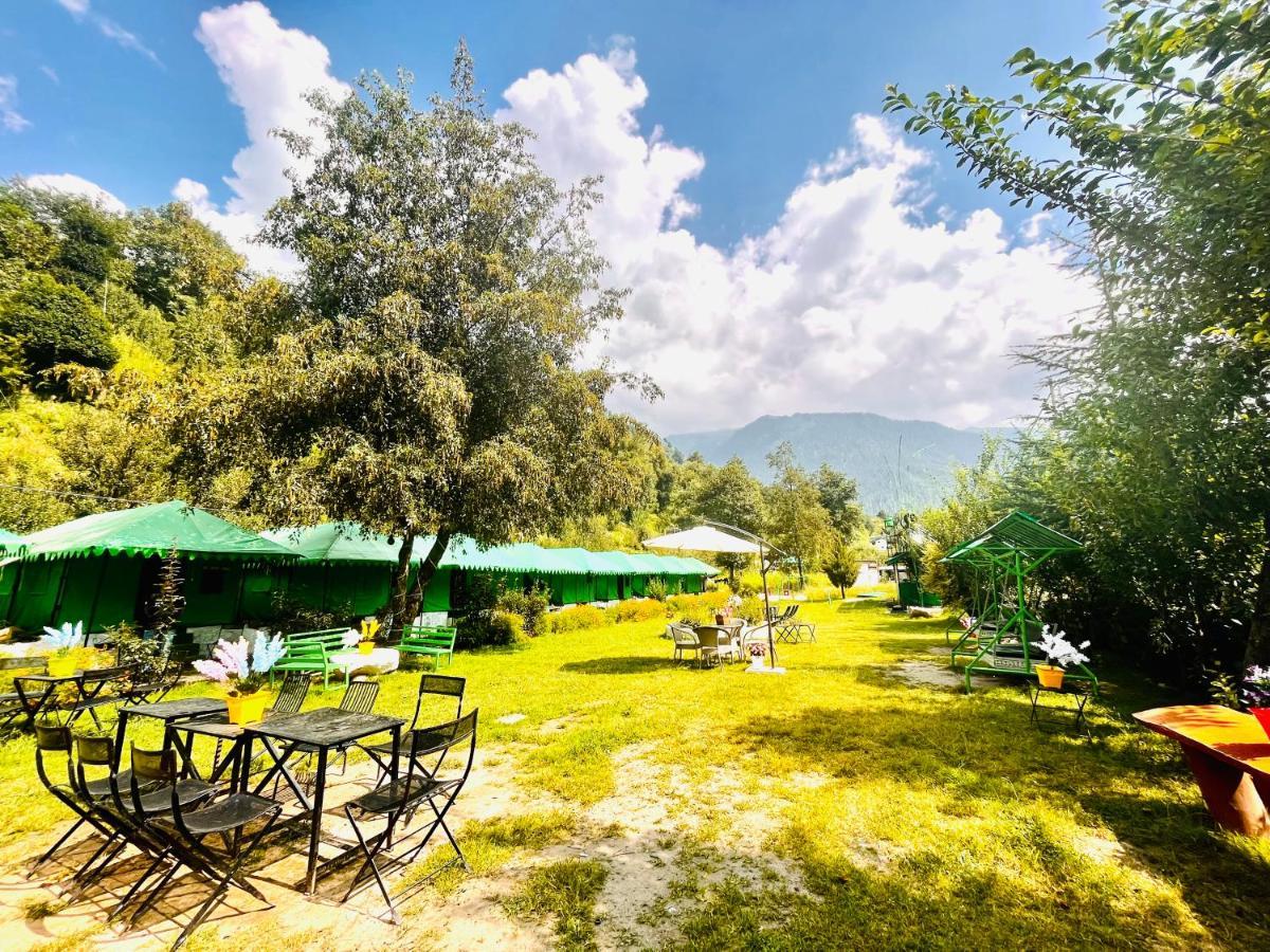 Hotel Himalayan River- Riverside Hotel Manāli Exteriör bild