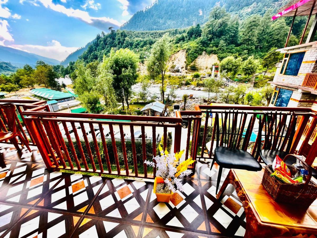 Hotel Himalayan River- Riverside Hotel Manāli Exteriör bild
